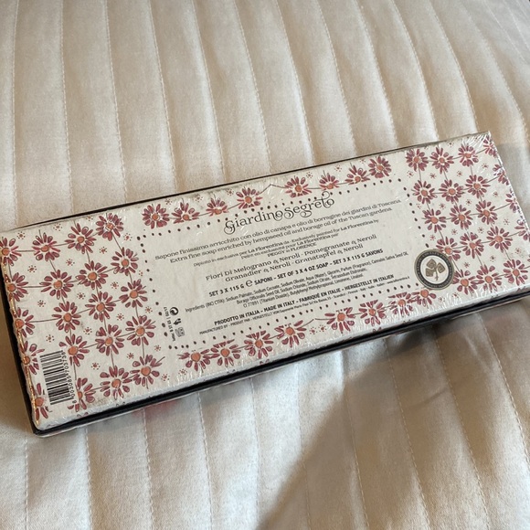 La Florentina Pomegranate Neroli Soaps - Picture 3 of 3